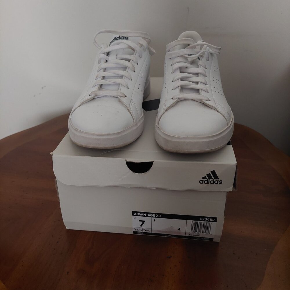 Adidas Advantage 2.0 Women Tennis Shoes White Navy Blue Lace Up Comfort Sz 7 EUC